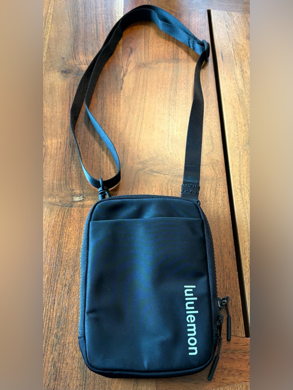 lululemon athletica Black Compact Crossbody Phone Pouch